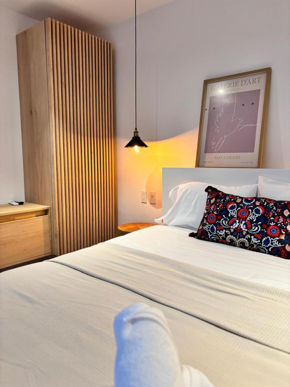 Apartment Bright & Sweet Unit In The Heart Of Polanco. Mexico City